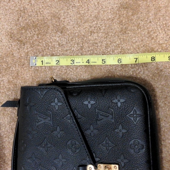 Brand New Authentic Louis Vuitton Pochette Metis Handbag - Picture 15 of 16